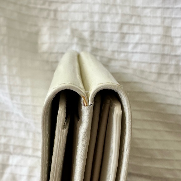 Louis Vuitton Wallet - Picture 5 of 8